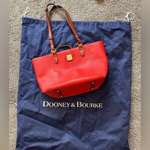 Dooney & Bourke Pebble Grain Small Wren Zip Tote